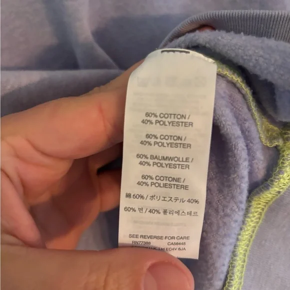 Crew Women’s Cropped Sweatshirt – Size M – Lilac Purple Pullover – Cozy Fleece - Picture 4 of 9